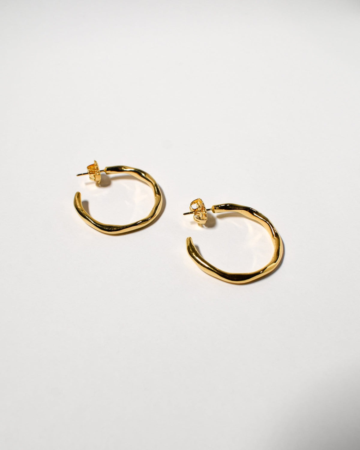 Wiggle Hoops (Medium), Yellow Gold Plated