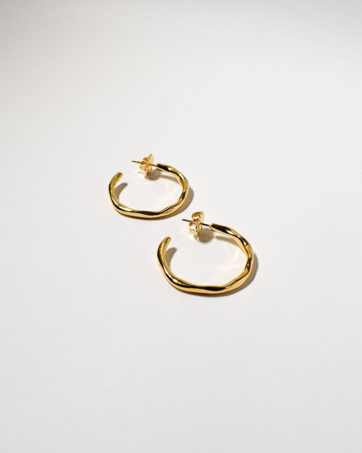 Wiggle Hoops (Medium), Yellow Gold Plated